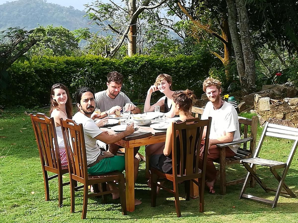 Bed and Breakfast Jungle Tide Kandy Exterior foto